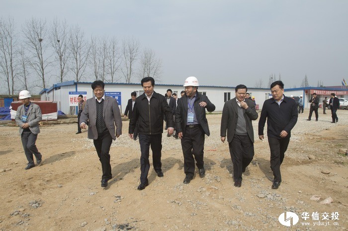 省委常委、市委書記黃楚平調(diào)研白洋港口新區(qū)1.jpg